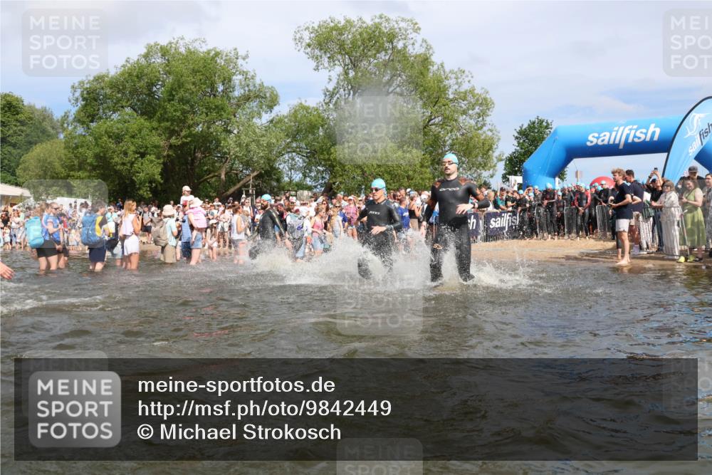 21.06.2026 - Viking Triathlon Michael Strokosch http://msf.ph/oto/9842449 21.06.2026 10:03:32 Schwimmen 53, 84, 95, 118, 143, 251, 303, 323, 327, 328, 364, 423, 457, 556, 559, 656, 667 meine-sportfotos.de