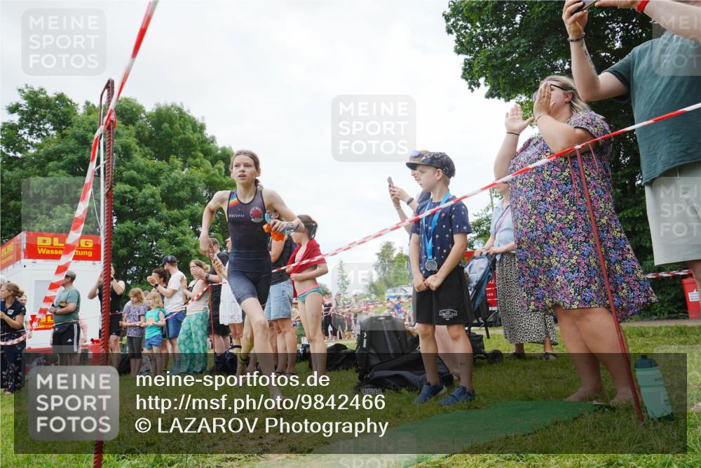 21.06.2026 - 29. Vierlanden-Triathlon LAZAROV Photography http://msf.ph/oto/9842466 21.06.2026 14:48:54 Schwimmen  meine-sportfotos.de