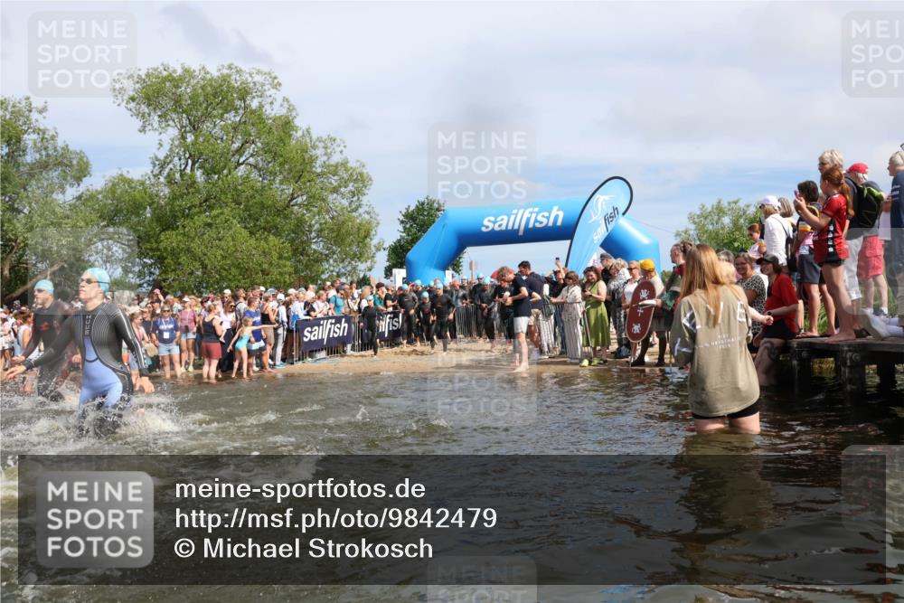 21.06.2026 - Viking Triathlon Michael Strokosch http://msf.ph/oto/9842479 21.06.2026 10:03:39 Schwimmen 53, 95, 137, 144, 229, 251, 323, 327, 340, 423, 436, 450, 458, 521, 559 meine-sportfotos.de