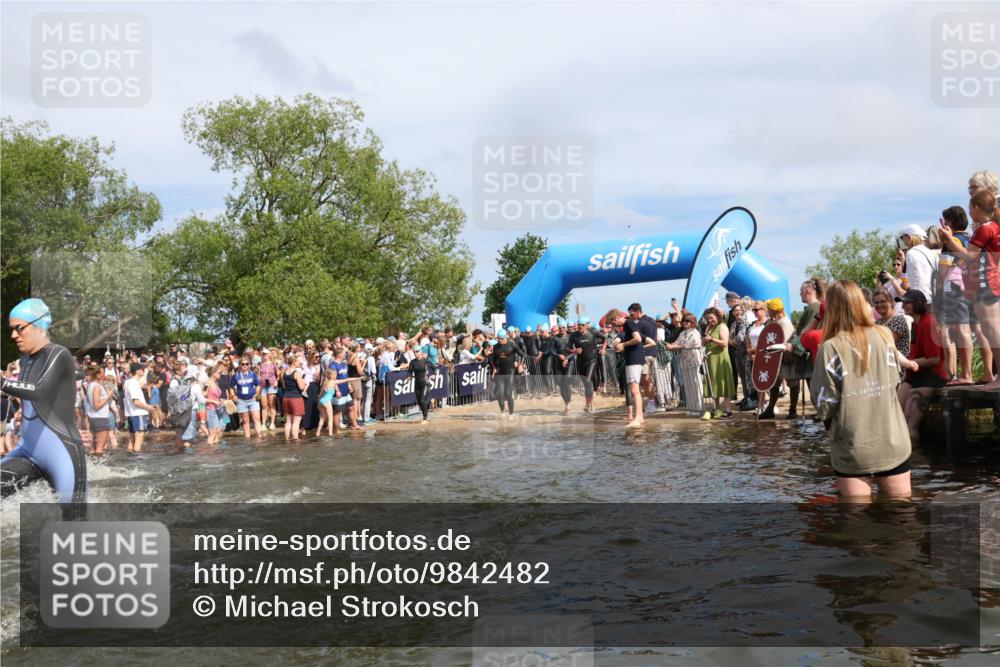 21.06.2026 - Viking Triathlon Michael Strokosch http://msf.ph/oto/9842482 21.06.2026 10:03:40 Schwimmen 53, 95, 137, 144, 229, 251, 323, 327, 340, 423, 436, 450, 458, 521, 559 meine-sportfotos.de