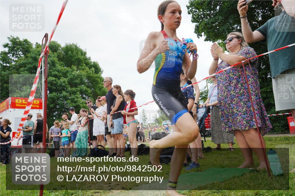 21.06.2026 - 29. Vierlanden-Triathlon LAZAROV Photography http://msf.ph/oto/9842502 21.06.2026 14:48:57 Schwimmen  meine-sportfotos.de