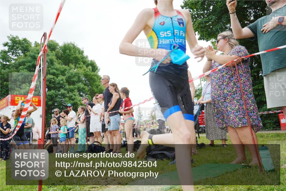 21.06.2026 - 29. Vierlanden-Triathlon LAZAROV Photography http://msf.ph/oto/9842504 21.06.2026 14:48:59 Schwimmen  meine-sportfotos.de