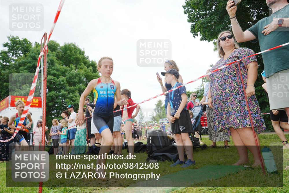21.06.2026 - 29. Vierlanden-Triathlon LAZAROV Photography http://msf.ph/oto/9842508 21.06.2026 14:49:04 Schwimmen  meine-sportfotos.de