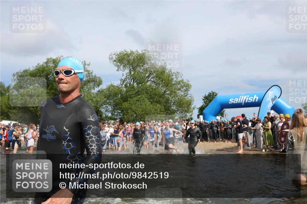21.06.2026 - Viking Triathlon Michael Strokosch http://msf.ph/oto/9842519 21.06.2026 10:03:47 Schwimmen 137, 144, 229, 267, 287, 291, 339, 340, 436, 450, 458, 521, 649 meine-sportfotos.de