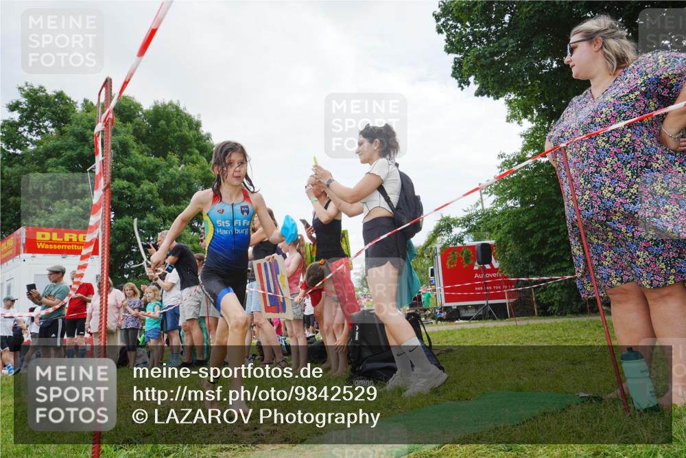 21.06.2026 - 29. Vierlanden-Triathlon LAZAROV Photography http://msf.ph/oto/9842529 21.06.2026 14:50:03 Schwimmen  meine-sportfotos.de
