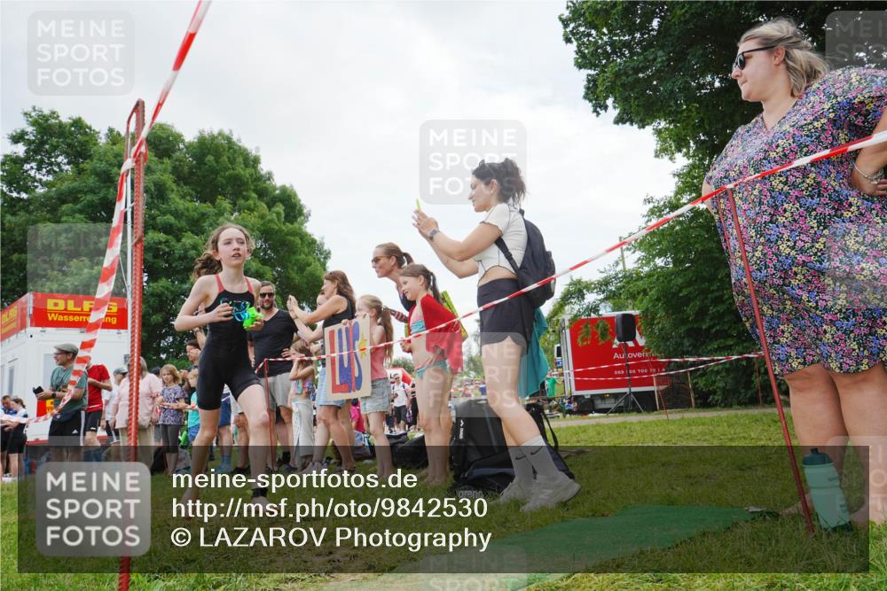 21.06.2026 - 29. Vierlanden-Triathlon LAZAROV Photography http://msf.ph/oto/9842530 21.06.2026 14:50:04 Schwimmen  meine-sportfotos.de