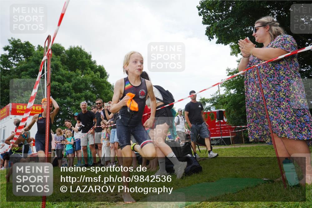 21.06.2026 - 29. Vierlanden-Triathlon LAZAROV Photography http://msf.ph/oto/9842536 21.06.2026 14:50:11 Schwimmen  meine-sportfotos.de