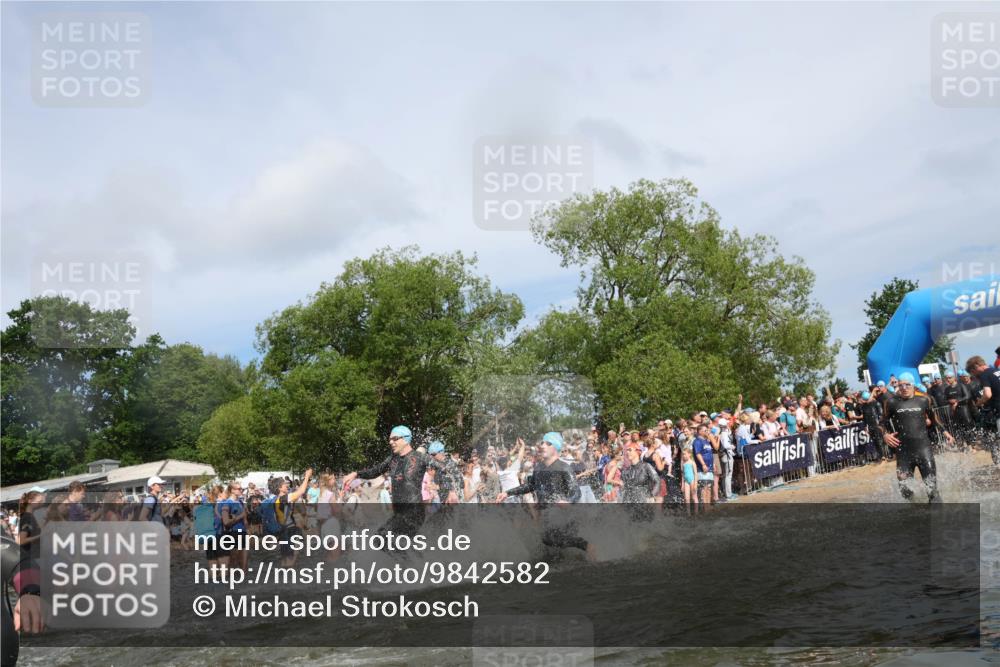 21.06.2026 - Viking Triathlon Michael Strokosch http://msf.ph/oto/9842582 21.06.2026 10:03:59 Schwimmen 122, 195, 197, 266, 268, 279, 333, 384, 460, 531, 552, 554, 608, 645, 654 meine-sportfotos.de