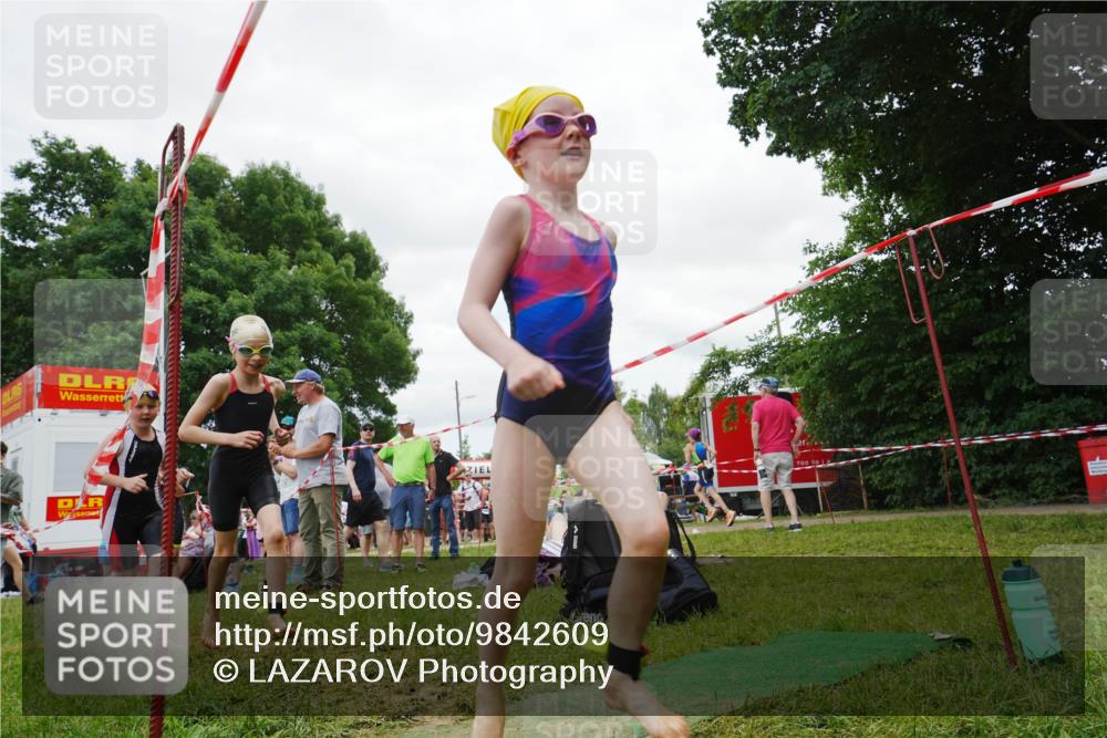 21.06.2026 - 29. Vierlanden-Triathlon LAZAROV Photography http://msf.ph/oto/9842609 21.06.2026 15:02:40 Schwimmen  meine-sportfotos.de