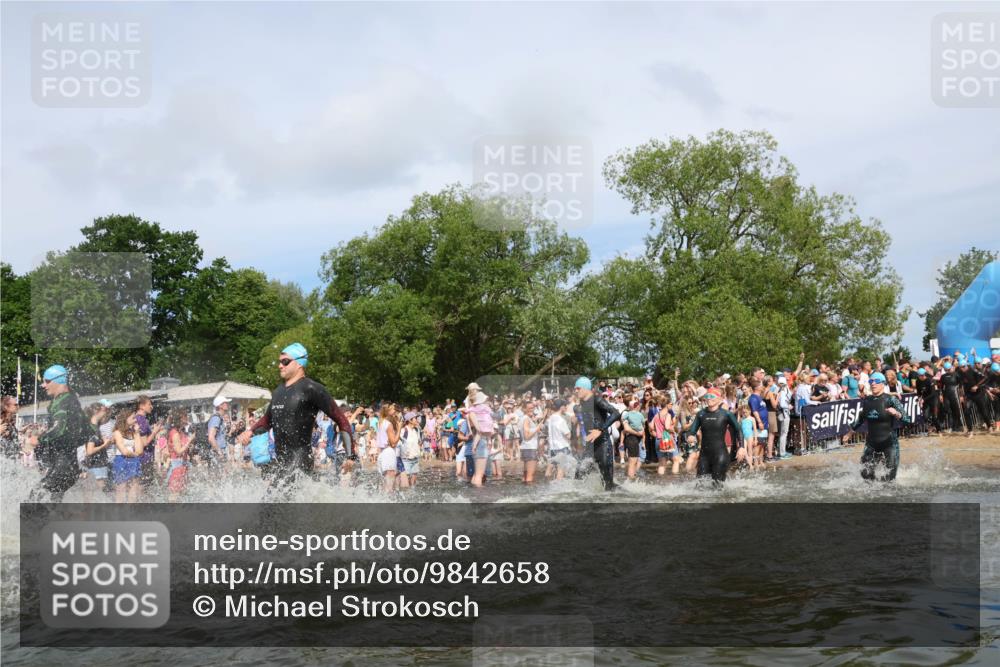 21.06.2026 - Viking Triathlon Michael Strokosch http://msf.ph/oto/9842658 21.06.2026 10:04:14 Schwimmen 96, 205, 213, 227, 239, 243, 256, 269, 377, 397, 400, 411, 496, 526, 666 meine-sportfotos.de
