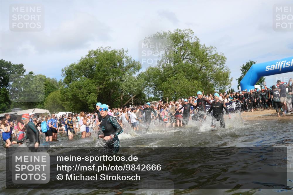 21.06.2026 - Viking Triathlon Michael Strokosch http://msf.ph/oto/9842666 21.06.2026 10:04:18 Schwimmen 96, 179, 205, 213, 227, 239, 243, 256, 269, 377, 397, 400, 411, 496, 526, 602, 614, 666 meine-sportfotos.de