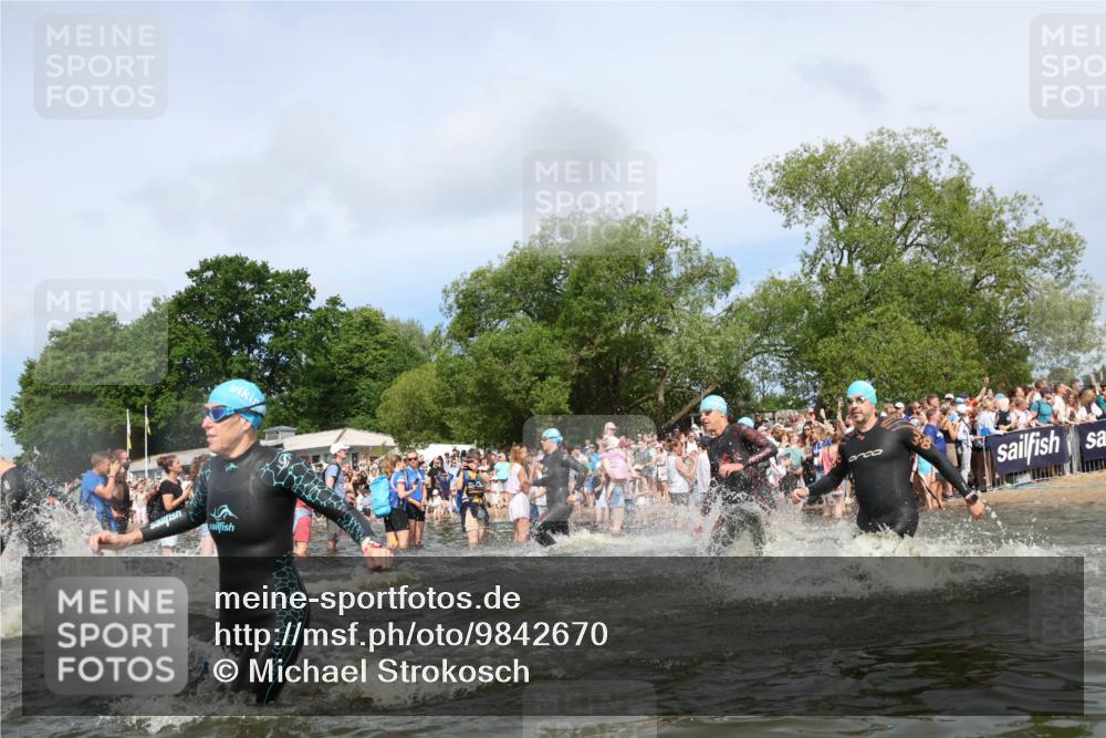 21.06.2026 - Viking Triathlon Michael Strokosch http://msf.ph/oto/9842670 21.06.2026 10:04:19 Schwimmen 96, 132, 179, 205, 213, 227, 239, 241, 256, 377, 411, 526, 602, 614, 666 meine-sportfotos.de