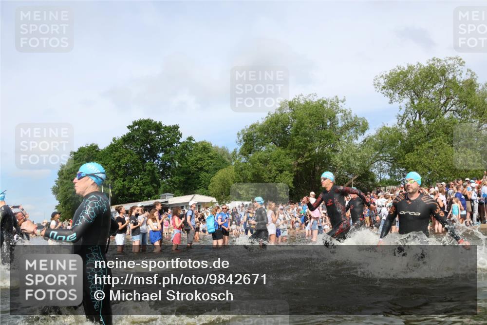 21.06.2026 - Viking Triathlon Michael Strokosch http://msf.ph/oto/9842671 21.06.2026 10:04:19 Schwimmen 96, 132, 179, 205, 213, 227, 239, 241, 256, 377, 411, 526, 602, 614, 666 meine-sportfotos.de