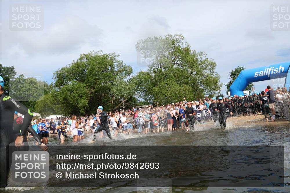 21.06.2026 - Viking Triathlon Michael Strokosch http://msf.ph/oto/9842693 21.06.2026 10:04:28 Schwimmen 96, 125, 132, 179, 241, 398, 465, 590, 602, 614, 658 meine-sportfotos.de