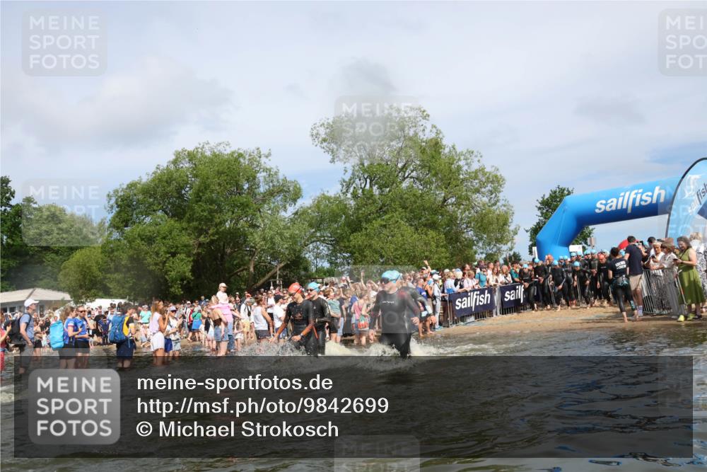 21.06.2026 - Viking Triathlon Michael Strokosch http://msf.ph/oto/9842699 21.06.2026 10:04:30 Schwimmen 125, 132, 167, 179, 241, 358, 398, 425, 465, 473, 590, 602, 614, 647, 658 meine-sportfotos.de