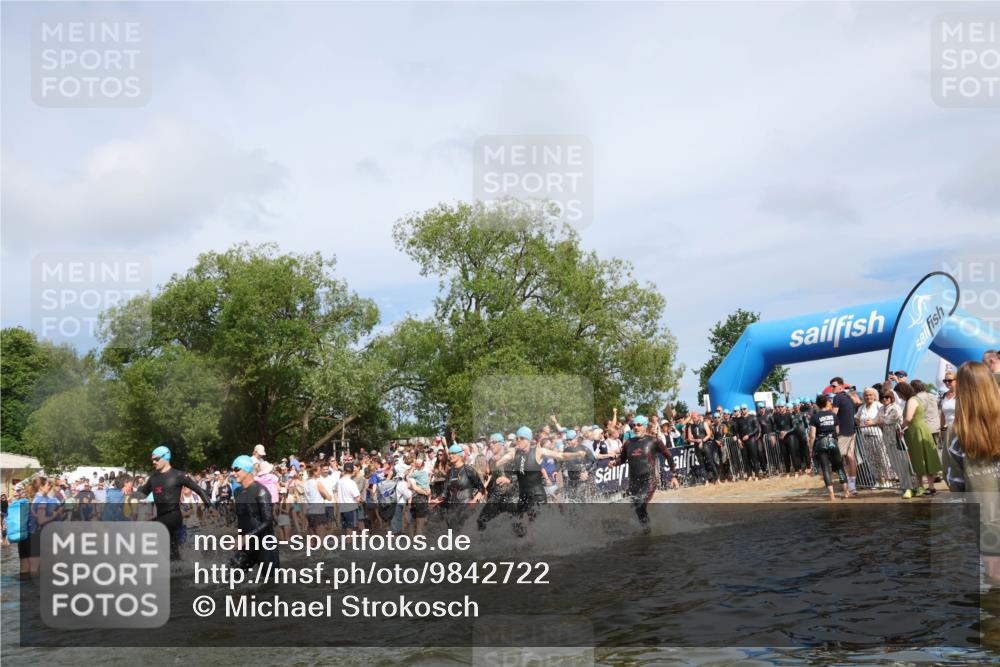 21.06.2026 - Viking Triathlon Michael Strokosch http://msf.ph/oto/9842722 21.06.2026 10:04:38 Schwimmen 44, 63, 125, 150, 167, 231, 232, 247, 349, 358, 398, 425, 465, 473, 484, 511, 590, 647 meine-sportfotos.de