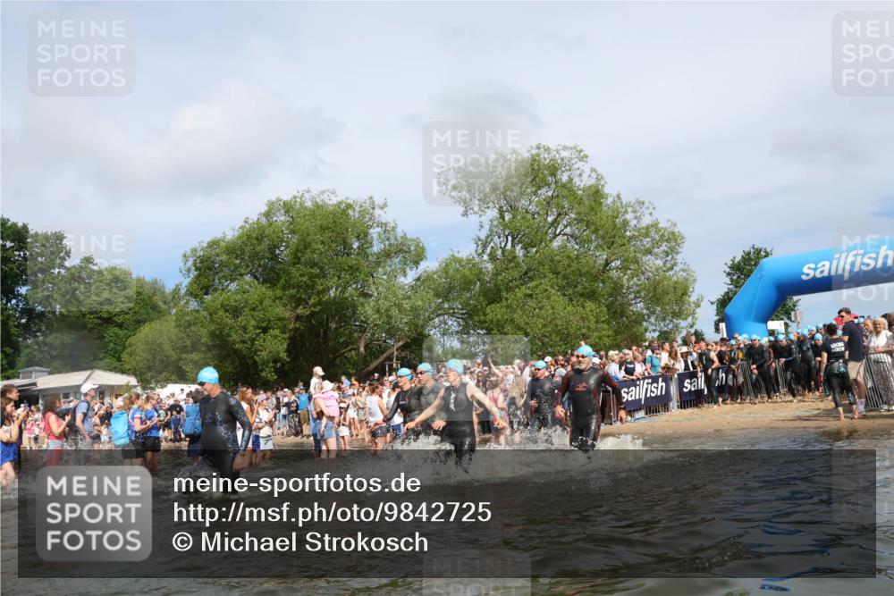 21.06.2026 - Viking Triathlon Michael Strokosch http://msf.ph/oto/9842725 21.06.2026 10:04:39 Schwimmen 44, 63, 150, 167, 231, 232, 247, 349, 355, 358, 425, 473, 484, 511, 647 meine-sportfotos.de