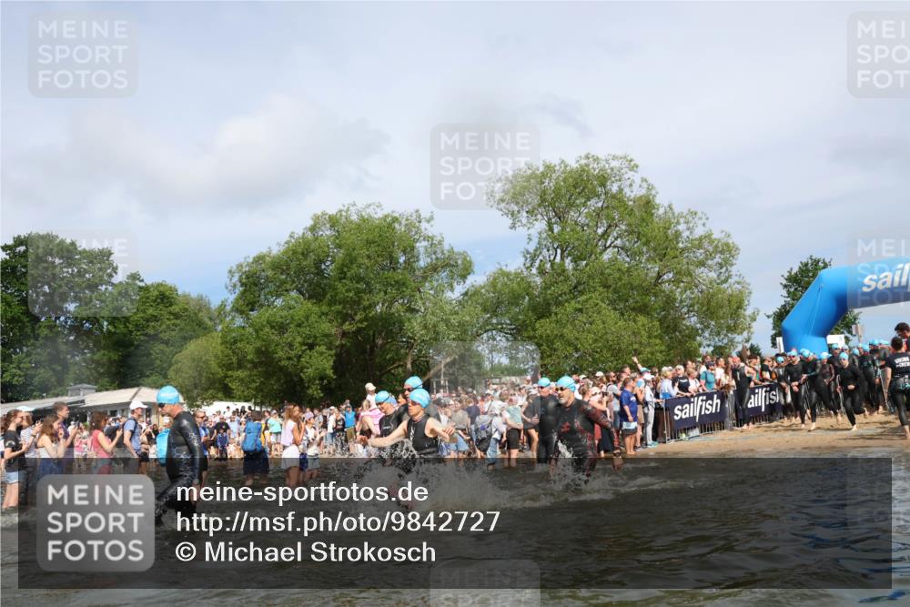 21.06.2026 - Viking Triathlon Michael Strokosch http://msf.ph/oto/9842727 21.06.2026 10:04:40 Schwimmen 44, 63, 150, 167, 231, 232, 247, 349, 355, 358, 425, 473, 484, 511, 647 meine-sportfotos.de