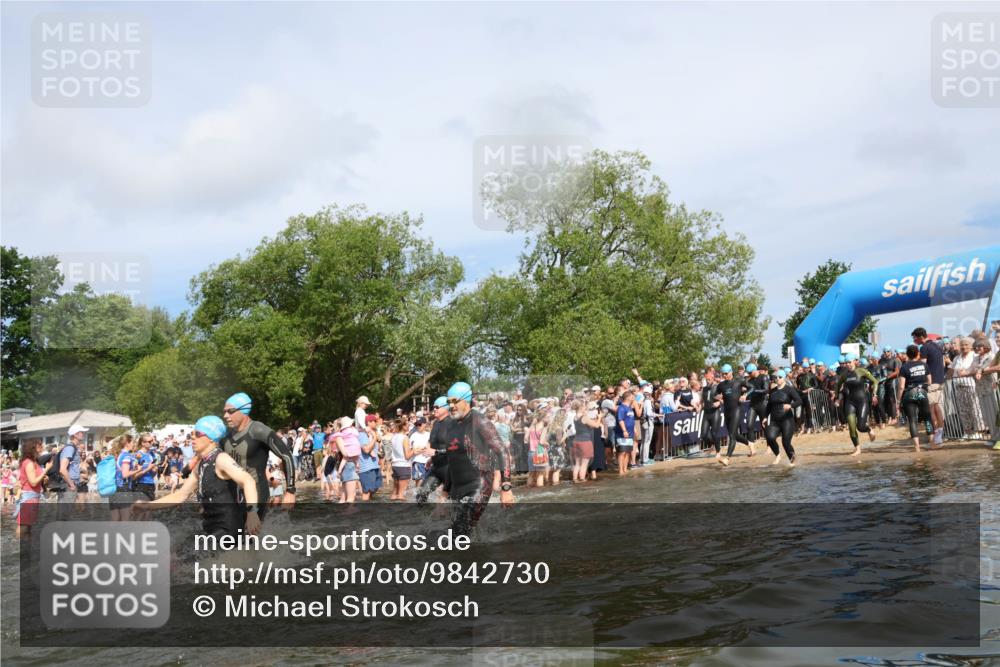 21.06.2026 - Viking Triathlon Michael Strokosch http://msf.ph/oto/9842730 21.06.2026 10:04:41 Schwimmen 44, 63, 150, 167, 231, 232, 247, 349, 355, 358, 425, 473, 484, 511, 647 meine-sportfotos.de