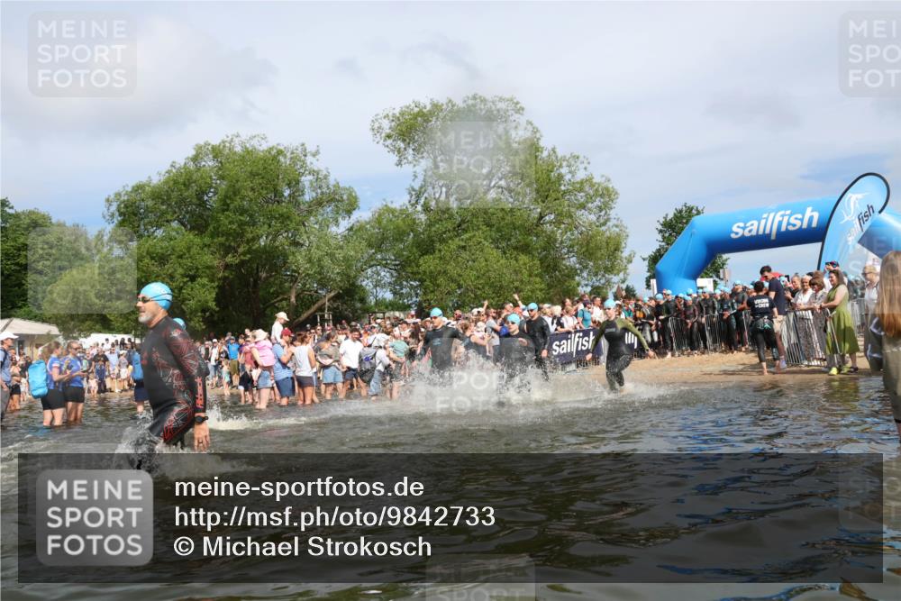21.06.2026 - Viking Triathlon Michael Strokosch http://msf.ph/oto/9842733 21.06.2026 10:04:43 Schwimmen 44, 63, 150, 167, 231, 232, 247, 286, 349, 355, 358, 425, 473, 484, 511, 647 meine-sportfotos.de