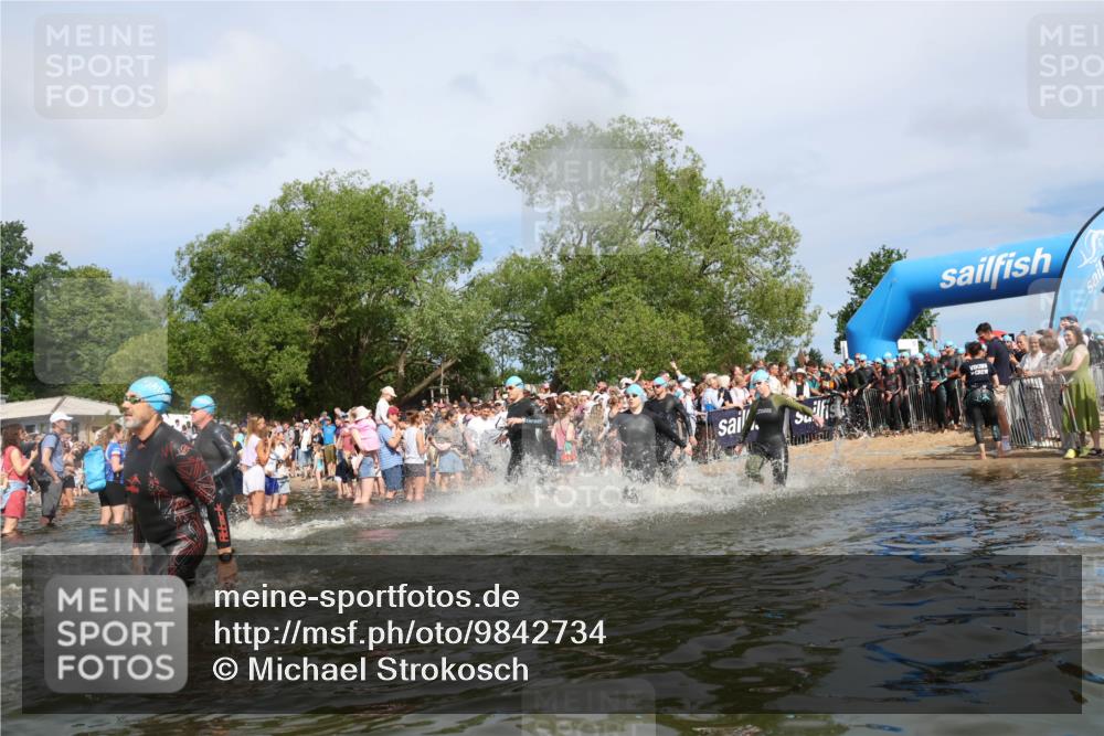21.06.2026 - Viking Triathlon Michael Strokosch http://msf.ph/oto/9842734 21.06.2026 10:04:43 Schwimmen 44, 63, 150, 167, 231, 232, 247, 286, 349, 355, 358, 425, 473, 484, 511, 647 meine-sportfotos.de