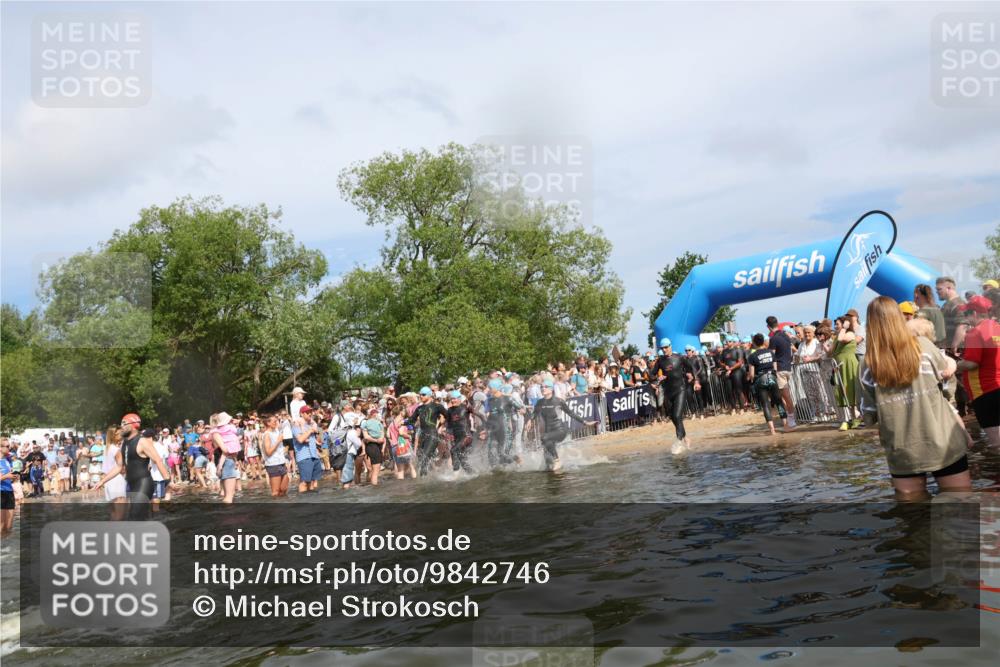 21.06.2026 - Viking Triathlon Michael Strokosch http://msf.ph/oto/9842746 21.06.2026 10:04:47 Schwimmen 22, 34, 44, 63, 150, 175, 231, 232, 247, 286, 349, 351, 355, 484, 511 meine-sportfotos.de