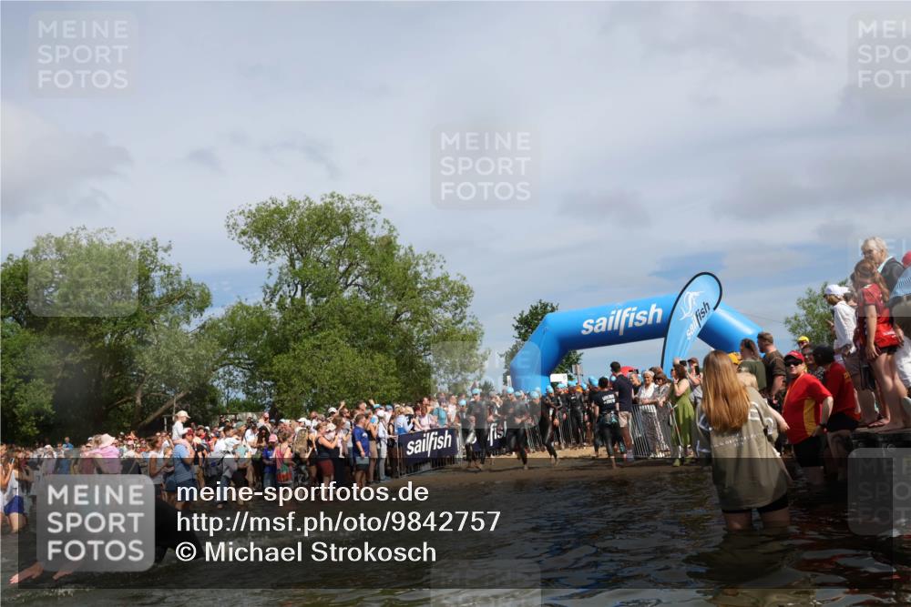 21.06.2026 - Viking Triathlon Michael Strokosch http://msf.ph/oto/9842757 21.06.2026 10:04:52 Schwimmen 22, 34, 44, 150, 175, 214, 247, 286, 351, 353, 355, 456, 492, 508 meine-sportfotos.de