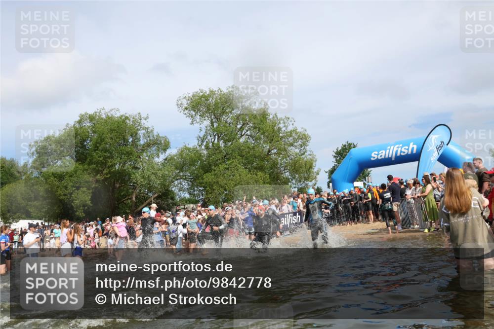 21.06.2026 - Viking Triathlon Michael Strokosch http://msf.ph/oto/9842778 21.06.2026 10:04:59 Schwimmen 214, 225, 297, 304, 318, 350, 353, 442, 456, 461, 492, 497, 508, 516, 650 meine-sportfotos.de