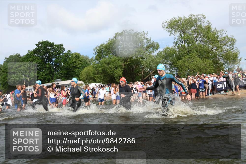 21.06.2026 - Viking Triathlon Michael Strokosch http://msf.ph/oto/9842786 21.06.2026 10:05:01 Schwimmen 214, 225, 297, 304, 318, 350, 353, 442, 456, 461, 492, 497, 508, 516, 650 meine-sportfotos.de
