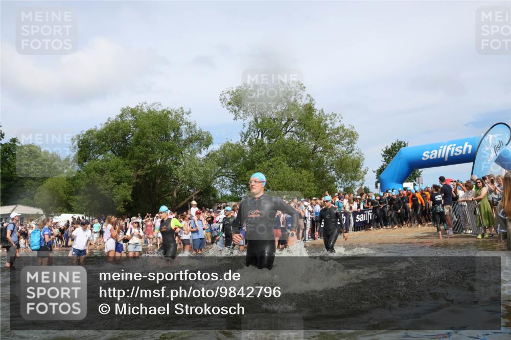 21.06.2026 - Viking Triathlon Michael Strokosch http://msf.ph/oto/9842796 21.06.2026 10:05:05 Schwimmen 165, 225, 296, 297, 301, 304, 318, 350, 370, 442, 461, 497, 516, 562, 650 meine-sportfotos.de