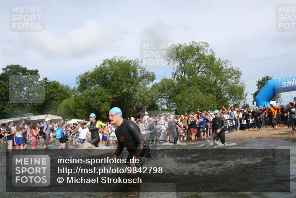21.06.2026 - Viking Triathlon Michael Strokosch http://msf.ph/oto/9842798 21.06.2026 10:05:05 Schwimmen 165, 225, 296, 297, 301, 304, 318, 350, 370, 442, 461, 497, 516, 562, 650 meine-sportfotos.de