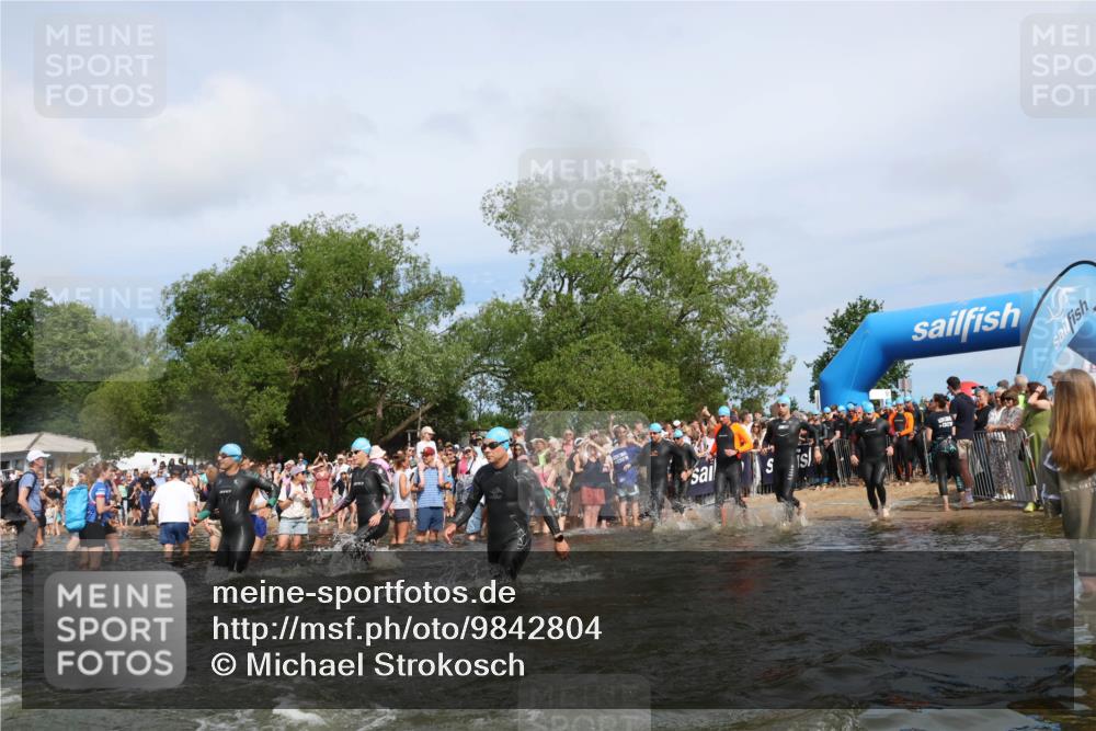 21.06.2026 - Viking Triathlon Michael Strokosch http://msf.ph/oto/9842804 21.06.2026 10:05:07 Schwimmen 165, 225, 296, 297, 301, 304, 318, 350, 370, 442, 461, 497, 516, 562, 650 meine-sportfotos.de