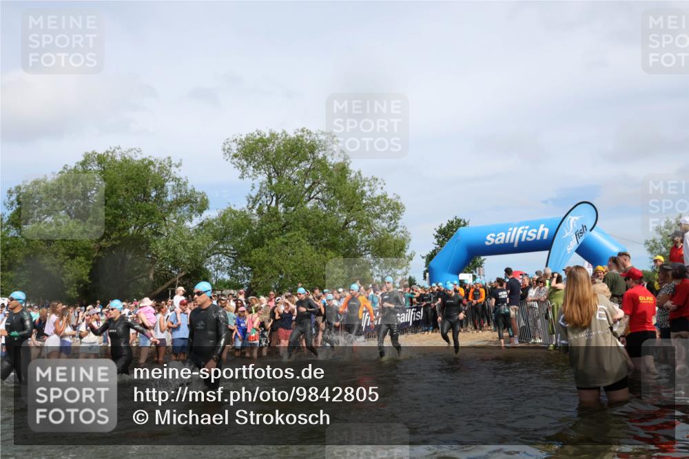 21.06.2026 - Viking Triathlon Michael Strokosch http://msf.ph/oto/9842805 21.06.2026 10:05:08 Schwimmen 165, 225, 296, 297, 301, 304, 318, 350, 370, 442, 461, 497, 516, 562, 650 meine-sportfotos.de