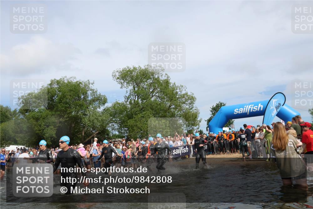 21.06.2026 - Viking Triathlon Michael Strokosch http://msf.ph/oto/9842808 21.06.2026 10:05:09 Schwimmen 165, 225, 296, 297, 301, 304, 370, 442, 497, 519, 562, 601, 617 meine-sportfotos.de