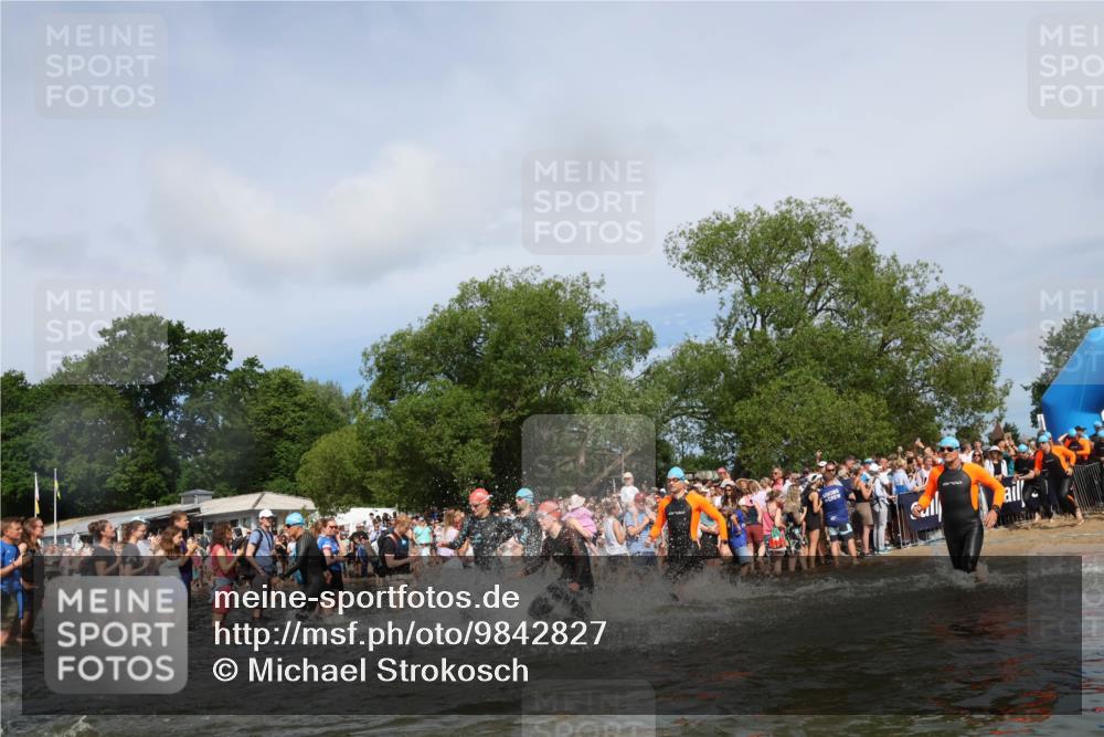 21.06.2026 - Viking Triathlon Michael Strokosch http://msf.ph/oto/9842827 21.06.2026 10:05:15 Schwimmen 33, 165, 198, 211, 296, 301, 341, 370, 472, 493, 519, 562, 601, 617, 632 meine-sportfotos.de