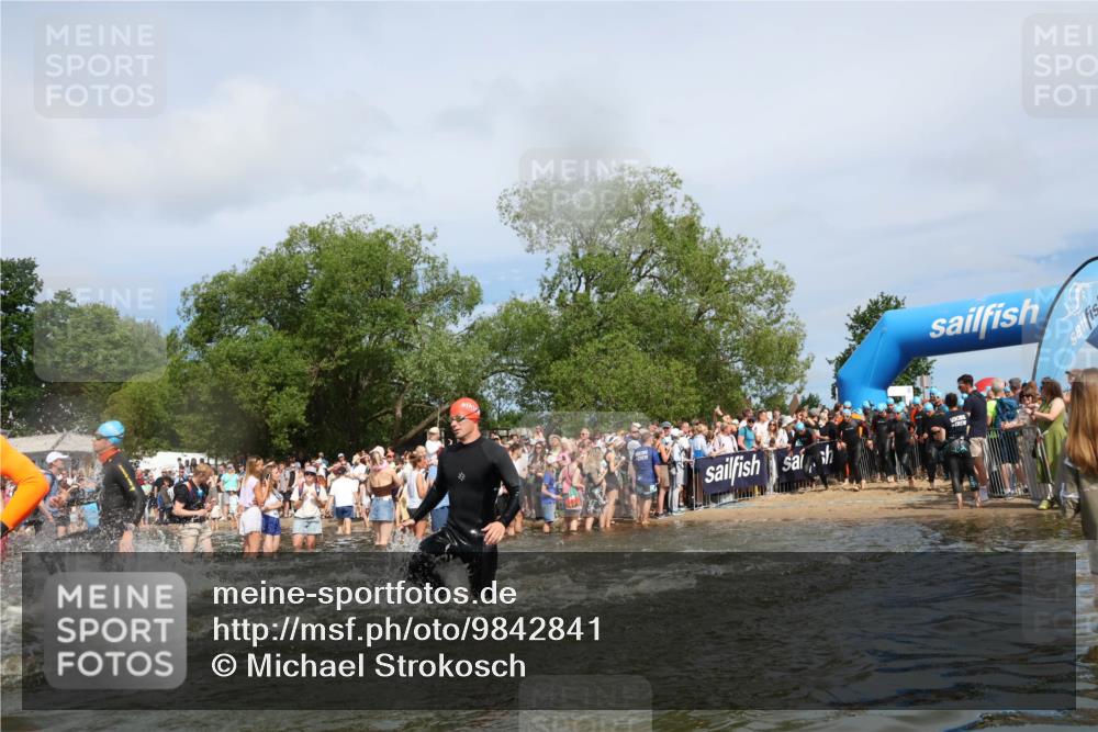 21.06.2026 - Viking Triathlon Michael Strokosch http://msf.ph/oto/9842841 21.06.2026 10:05:20 Schwimmen 33, 86, 198, 211, 230, 302, 308, 341, 459, 472, 493, 519, 601, 617, 632 meine-sportfotos.de
