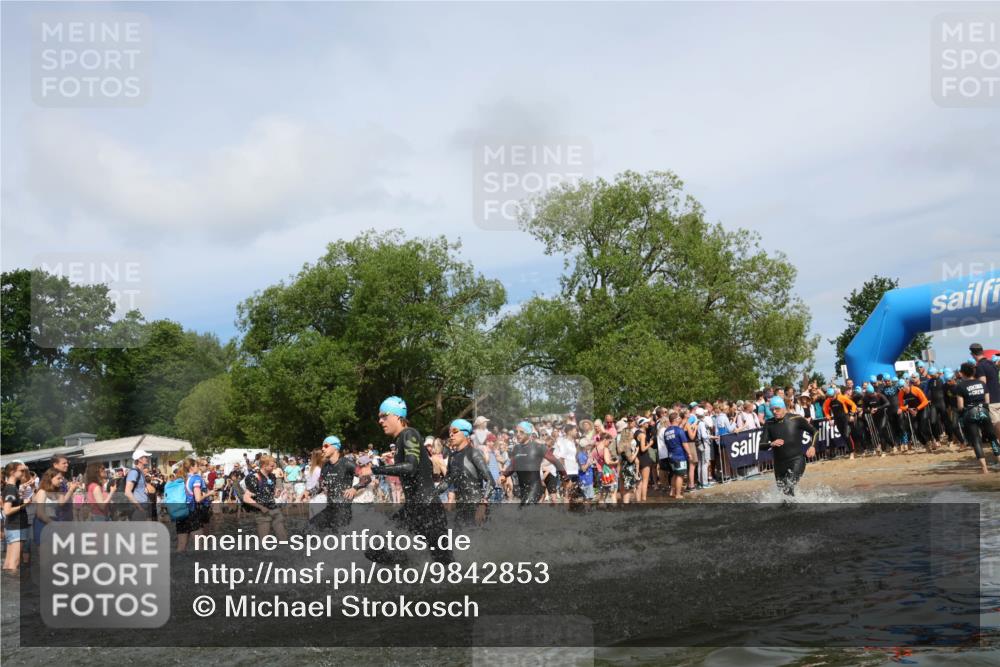 21.06.2026 - Viking Triathlon Michael Strokosch http://msf.ph/oto/9842853 21.06.2026 10:05:24 Schwimmen 33, 86, 88, 198, 211, 230, 302, 308, 330, 331, 341, 414, 452, 459, 472, 493, 632 meine-sportfotos.de