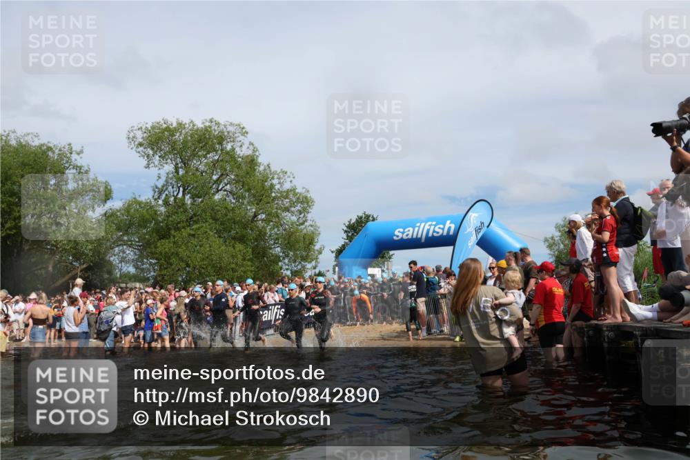 21.06.2026 - Viking Triathlon Michael Strokosch http://msf.ph/oto/9842890 21.06.2026 10:05:43 Schwimmen 45, 234, 316, 387, 393, 399, 471, 482, 528, 578, 663 meine-sportfotos.de