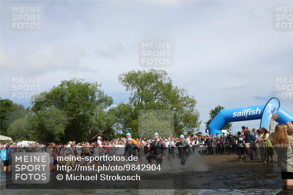 21.06.2026 - Viking Triathlon Michael Strokosch http://msf.ph/oto/9842904 21.06.2026 10:05:49 Schwimmen 45, 78, 156, 160, 183, 193, 282, 316, 393, 498, 505, 528, 563, 567, 578 meine-sportfotos.de