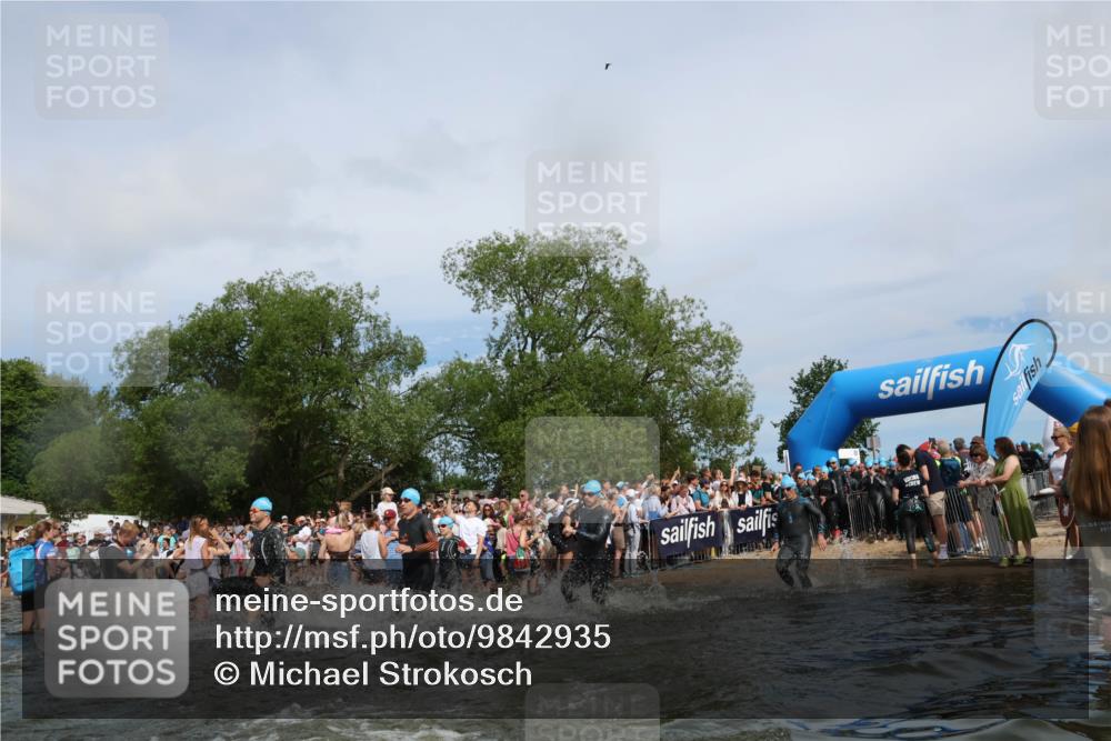 21.06.2026 - Viking Triathlon Michael Strokosch http://msf.ph/oto/9842935 21.06.2026 10:05:59 Schwimmen 91, 93, 156, 160, 259, 261, 282, 443, 498, 505, 563 meine-sportfotos.de