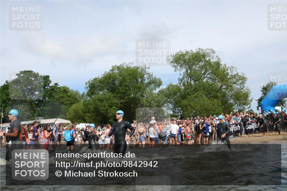 21.06.2026 - Viking Triathlon Michael Strokosch http://msf.ph/oto/9842942 21.06.2026 10:06:01 Schwimmen 91, 93, 147, 156, 173, 185, 259, 261, 273, 282, 405, 443, 498, 505, 563 meine-sportfotos.de