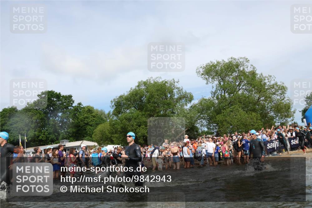 21.06.2026 - Viking Triathlon Michael Strokosch http://msf.ph/oto/9842943 21.06.2026 10:06:02 Schwimmen 91, 93, 147, 156, 173, 185, 259, 261, 273, 282, 405, 443, 498, 505, 563 meine-sportfotos.de