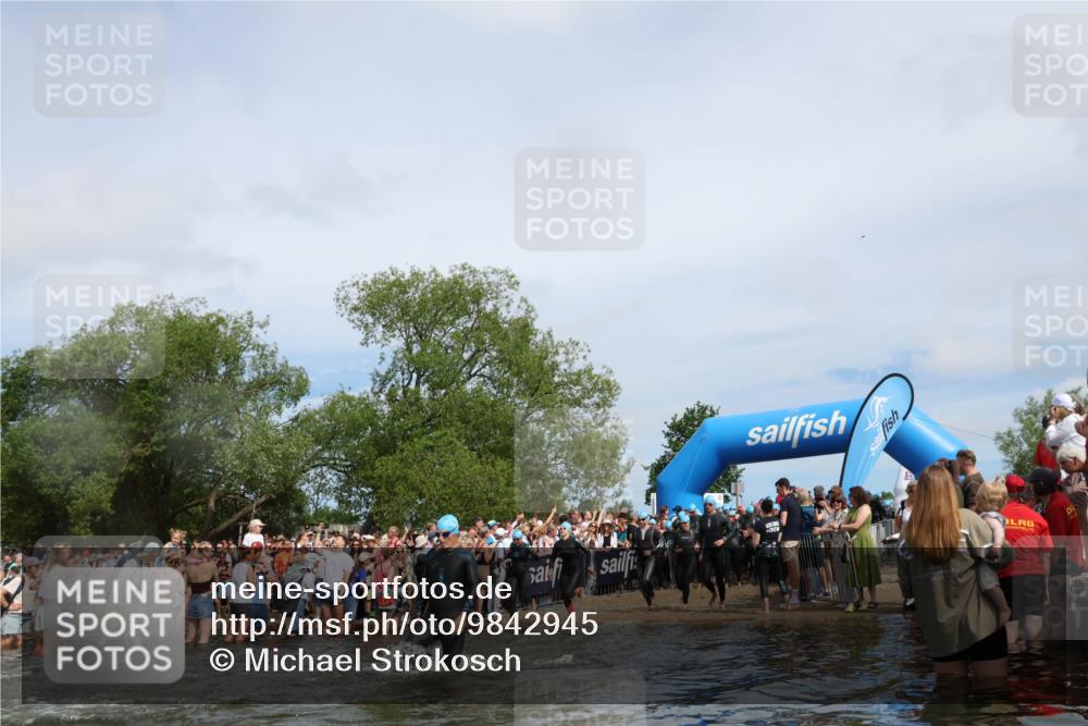 21.06.2026 - Viking Triathlon Michael Strokosch http://msf.ph/oto/9842945 21.06.2026 10:06:02 Schwimmen 91, 93, 147, 156, 173, 185, 259, 261, 273, 282, 405, 443, 498, 505, 563 meine-sportfotos.de