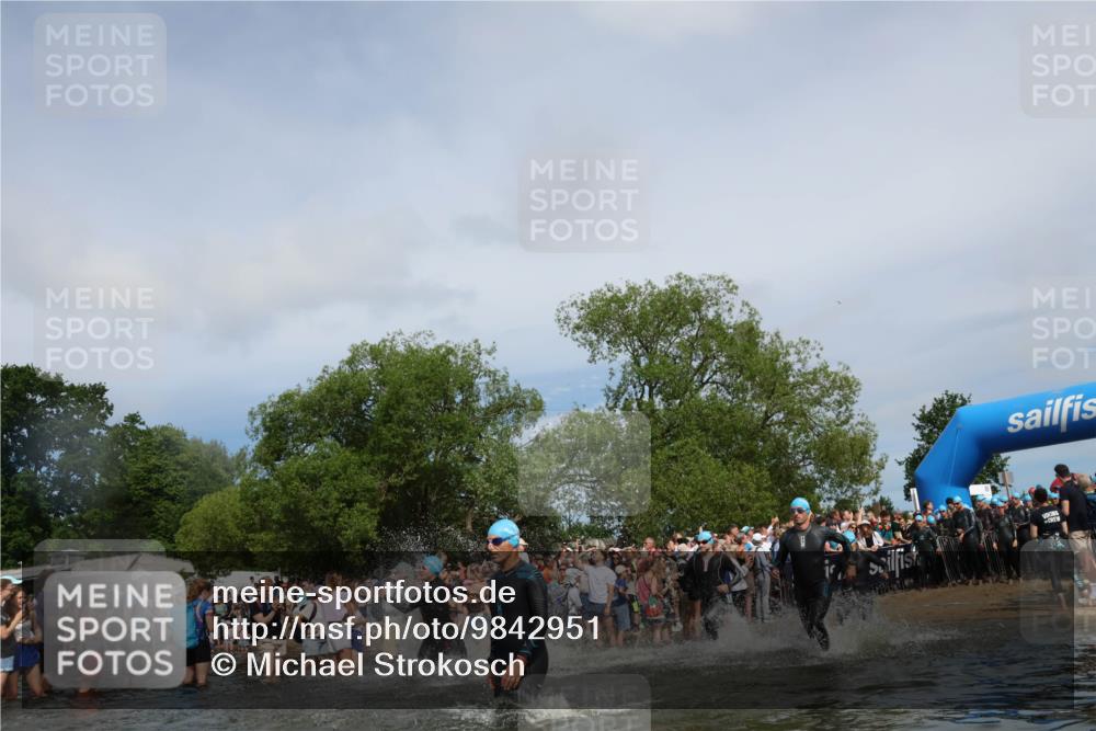 21.06.2026 - Viking Triathlon Michael Strokosch http://msf.ph/oto/9842951 21.06.2026 10:06:04 Schwimmen 91, 93, 147, 173, 185, 259, 261, 273, 405, 443 meine-sportfotos.de