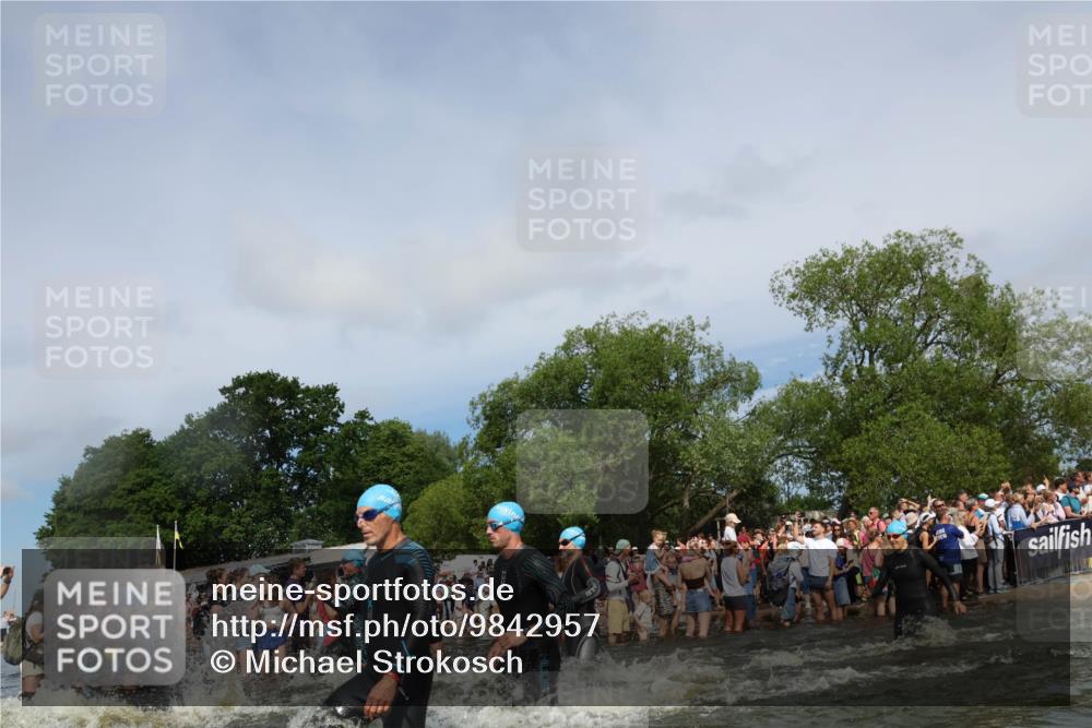 21.06.2026 - Viking Triathlon Michael Strokosch http://msf.ph/oto/9842957 21.06.2026 10:06:06 Schwimmen 91, 93, 147, 153, 162, 173, 185, 259, 261, 273, 368, 405, 443, 479, 541 meine-sportfotos.de