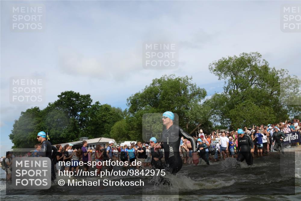 21.06.2026 - Viking Triathlon Michael Strokosch http://msf.ph/oto/9842975 21.06.2026 10:06:12 Schwimmen 41, 147, 153, 162, 173, 185, 190, 248, 273, 368, 378, 405, 479, 541, 550 meine-sportfotos.de