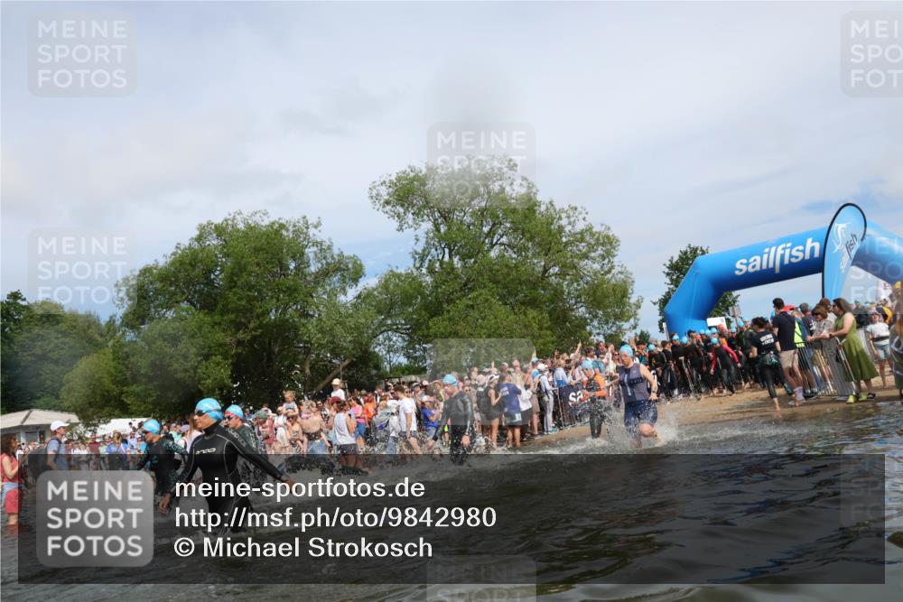 21.06.2026 - Viking Triathlon Michael Strokosch http://msf.ph/oto/9842980 21.06.2026 10:06:15 Schwimmen 41, 153, 162, 184, 190, 248, 274, 312, 368, 378, 479, 533, 541, 550, 603 meine-sportfotos.de
