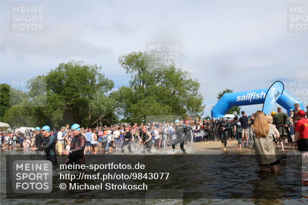 21.06.2026 - Viking Triathlon Michael Strokosch http://msf.ph/oto/9843077 21.06.2026 10:06:52 Schwimmen 54, 166, 245, 310, 429, 444, 449, 464, 495, 609, 615, 618, 638, 641, 668 meine-sportfotos.de