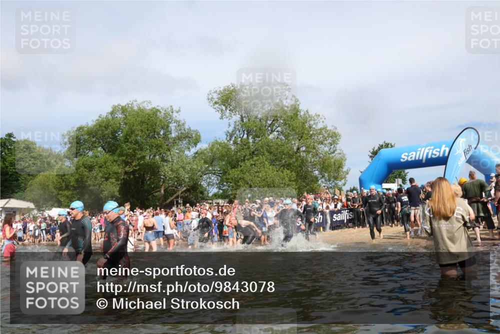 21.06.2026 - Viking Triathlon Michael Strokosch http://msf.ph/oto/9843078 21.06.2026 10:06:53 Schwimmen 54, 166, 245, 310, 449, 464, 495, 609, 615, 618, 638, 641, 668 meine-sportfotos.de