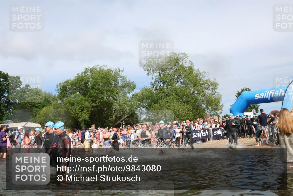 21.06.2026 - Viking Triathlon Michael Strokosch http://msf.ph/oto/9843080 21.06.2026 10:06:53 Schwimmen 54, 166, 245, 310, 449, 464, 495, 609, 615, 618, 638, 641, 668 meine-sportfotos.de
